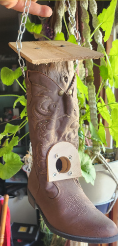 Boot Birdhouse Build